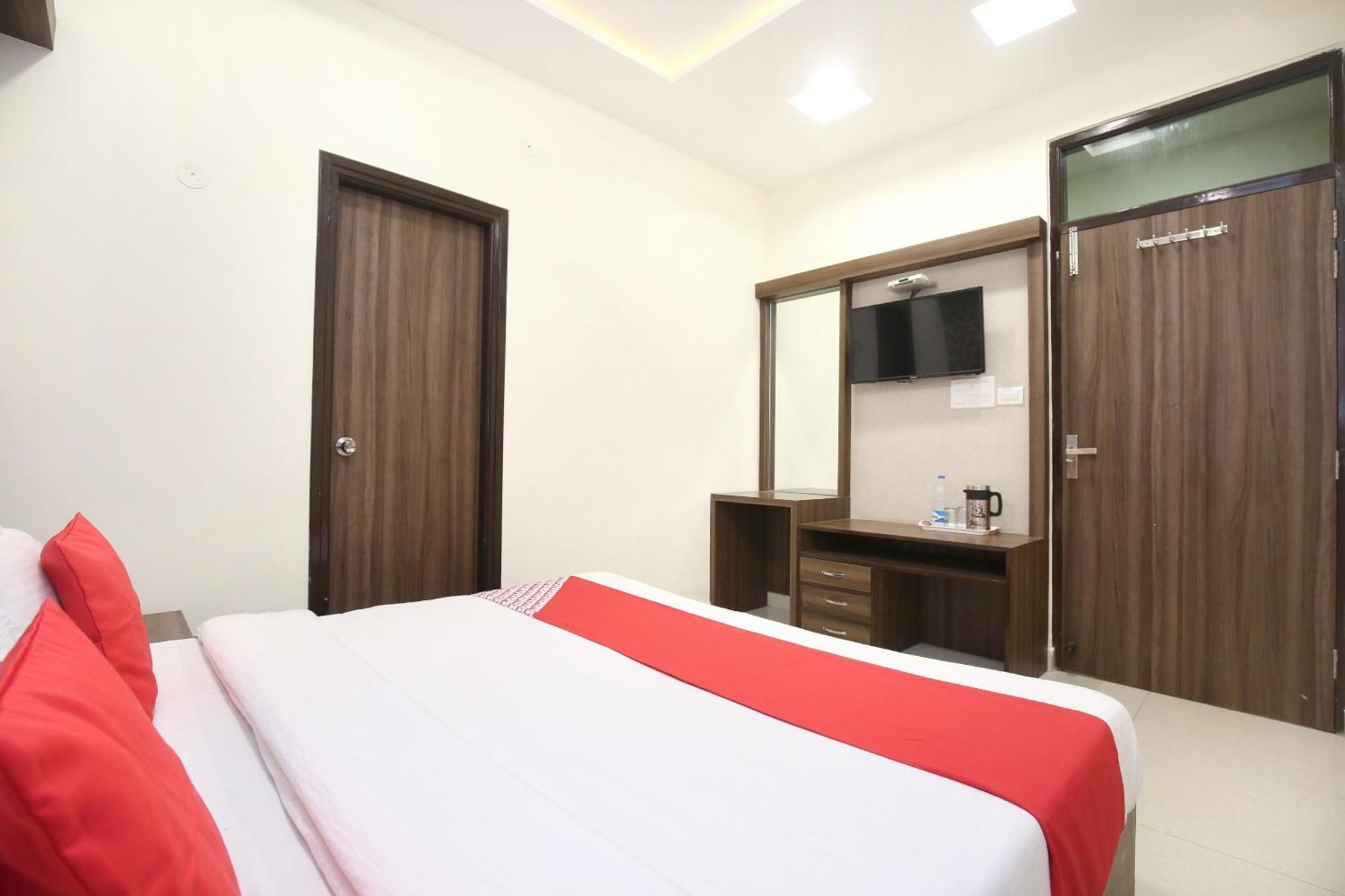 OYO 17307 Hotel Kings Amritsar Eksteriør bilde