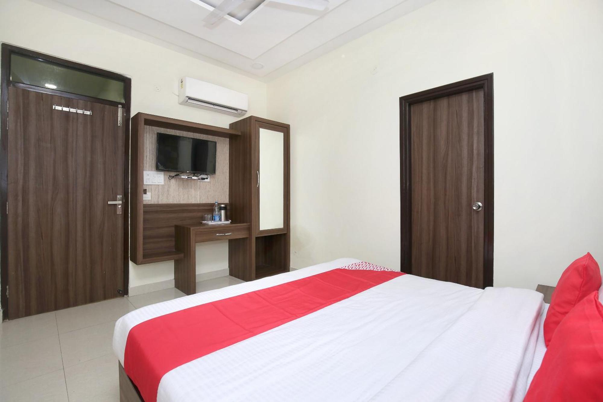 OYO 17307 Hotel Kings Amritsar Eksteriør bilde