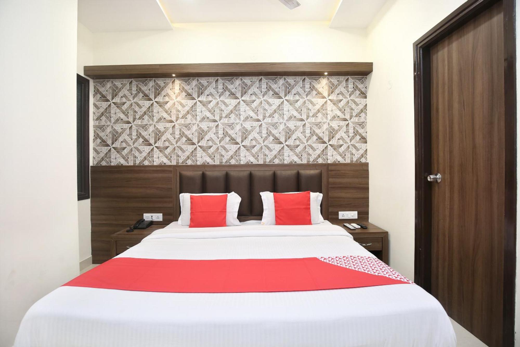 OYO 17307 Hotel Kings Amritsar Eksteriør bilde